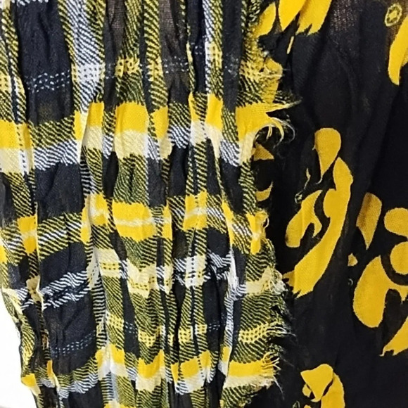 Iowa Hawekey Infinity Scarf - Picture 4 of 5